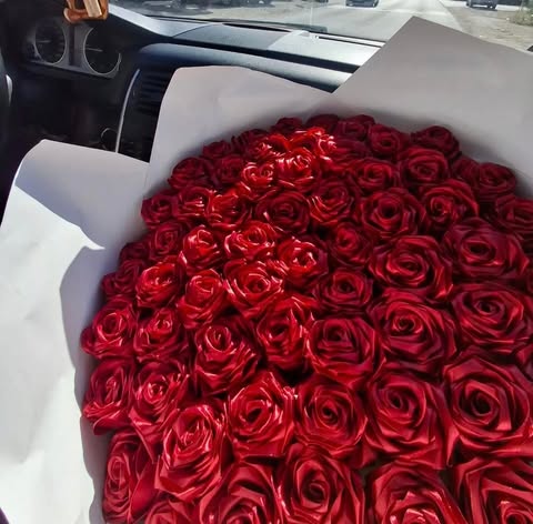 Luxury XXL Handmade Satin Rose Bouquet